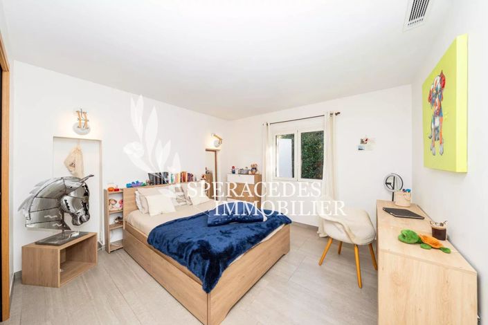 Image No.13-3 Bed House for sale