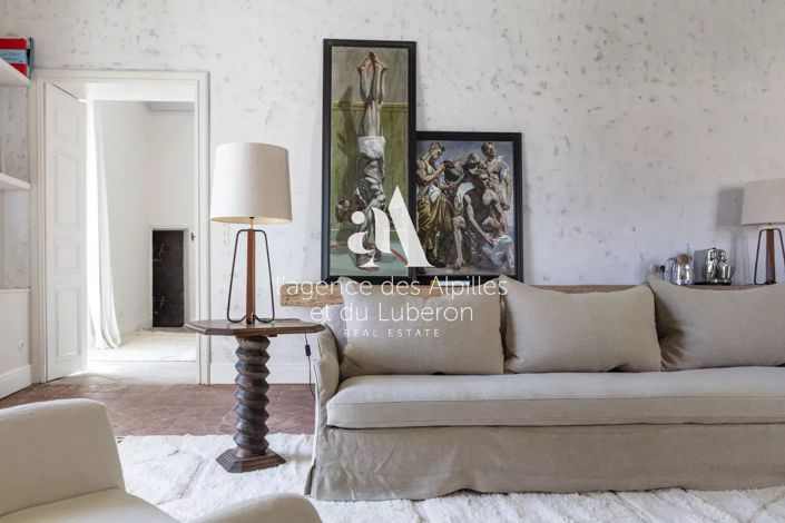 Image No.31-11 Bed House for sale