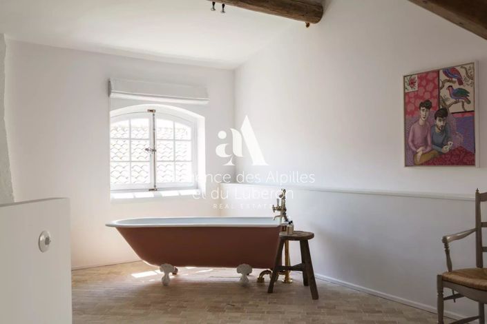 Image No.36-11 Bed House for sale