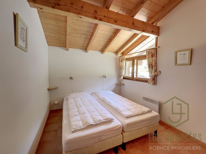 Image No.11-5 Bed House for sale