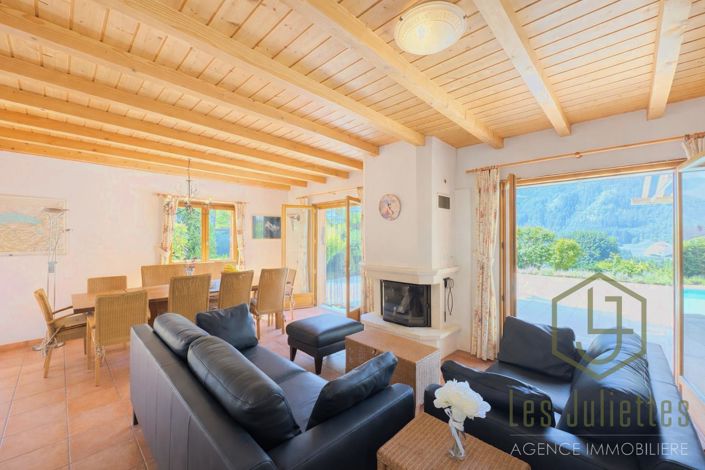 Image No.3-5 Bed House for sale