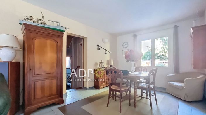 Image No.5-3 Bed House for sale