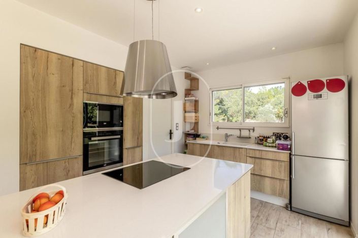 Image No.3-3 Bed House for sale