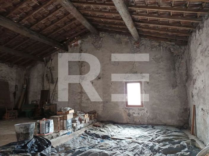 Image No.11-1 Bed House for sale