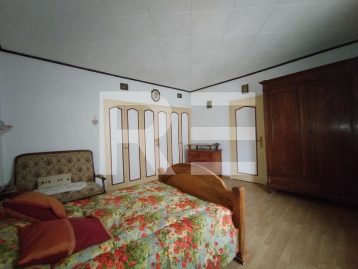 Image No.9-1 Bed House for sale