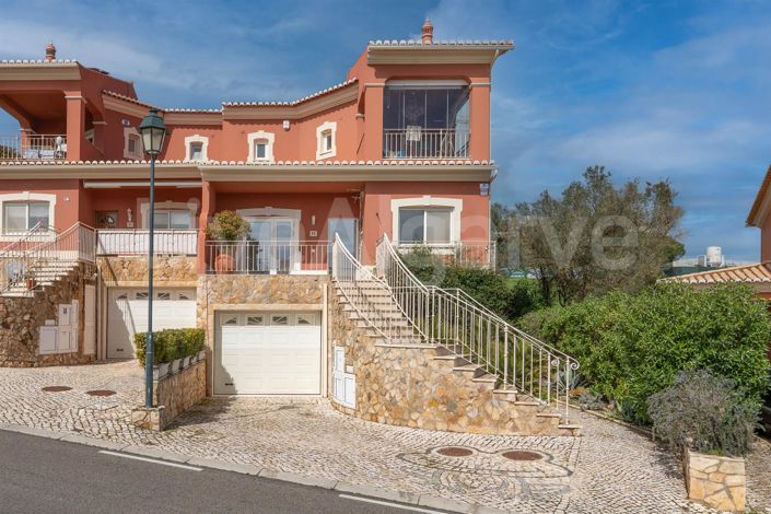 Image No.2-3 Bed House for sale