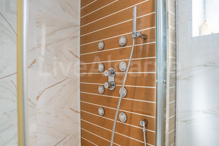 Image No.31-3 Bed House for sale