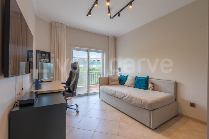 Image No.32-3 Bed House for sale