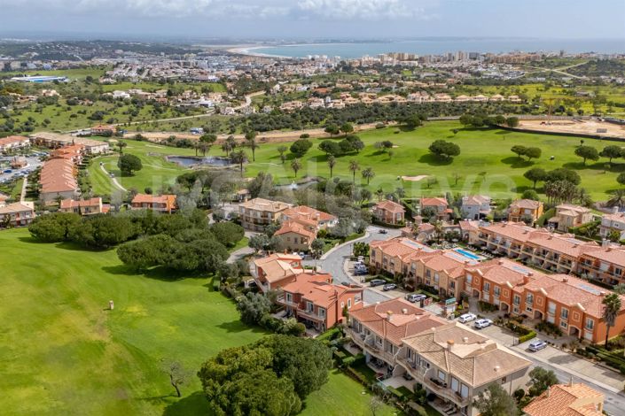 Image No.45-3 Bed House for sale