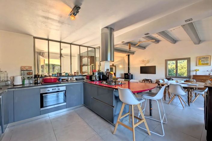 Image No.10-5 Bed House for sale