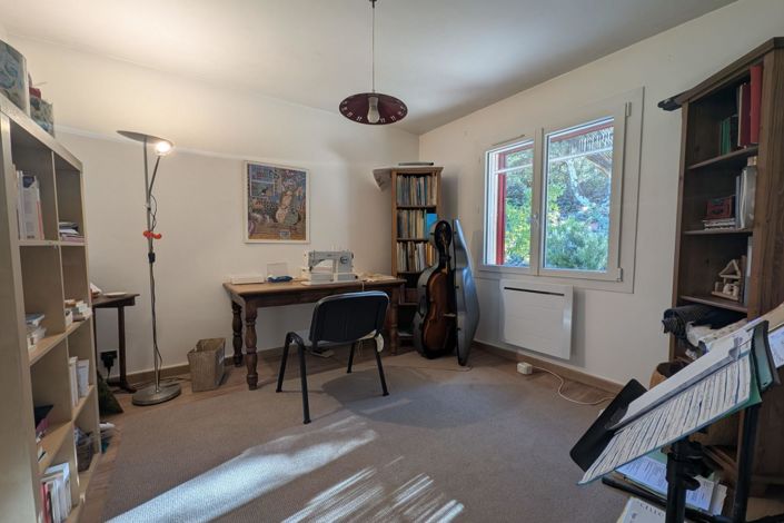 Image No.15-5 Bed House for sale