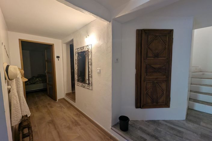 Image No.18-5 Bed House for sale