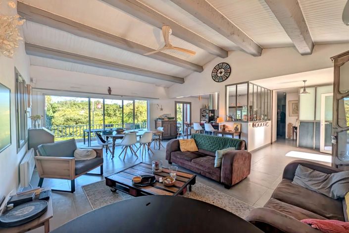 Image No.7-5 Bed House for sale