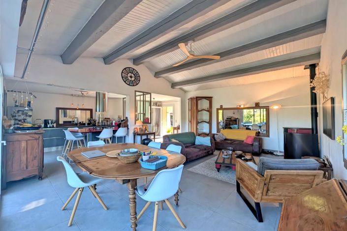 Image No.8-5 Bed House for sale