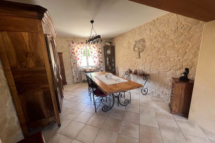 Image No.5-6 Bed House for sale