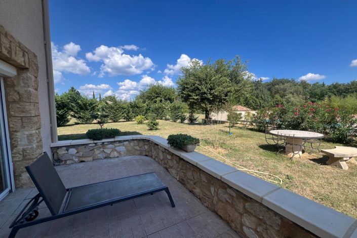 Image No.8-6 Bed House for sale