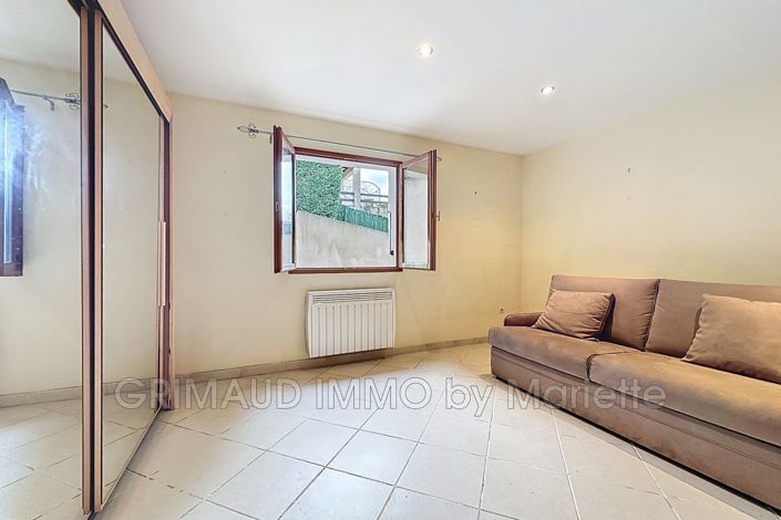 Image No.18-5 Bed House for sale
