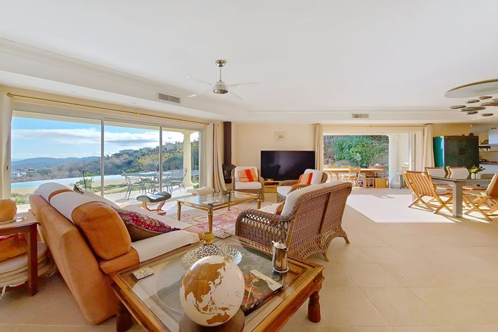 Image No.6-3 Bed House for sale