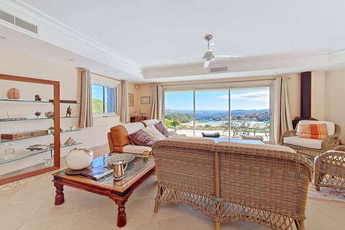 Image No.7-3 Bed House for sale