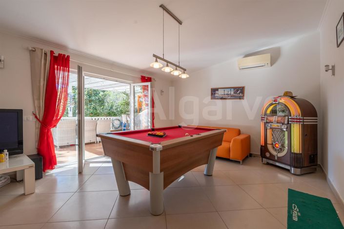 Image No.29-6 Bed House for sale