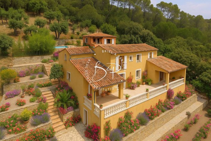 Image No.2-Maison de 8 chambres à vendre à Lorgues