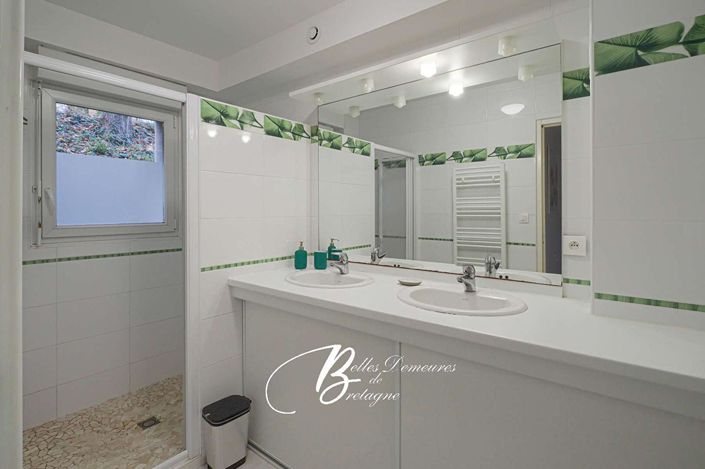 Image No.11-4 Bed House for sale