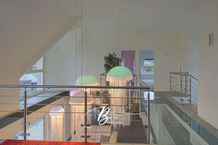 Image No.11-3 Bed House for sale