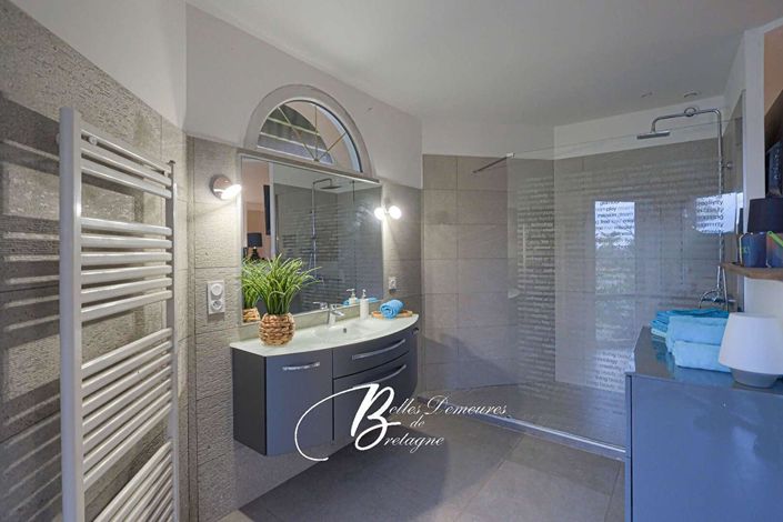 Image No.9-3 Bed House for sale