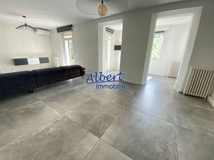 Image No.3-3 Bed House for sale