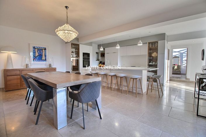 Image No.14-5 Bed House for sale