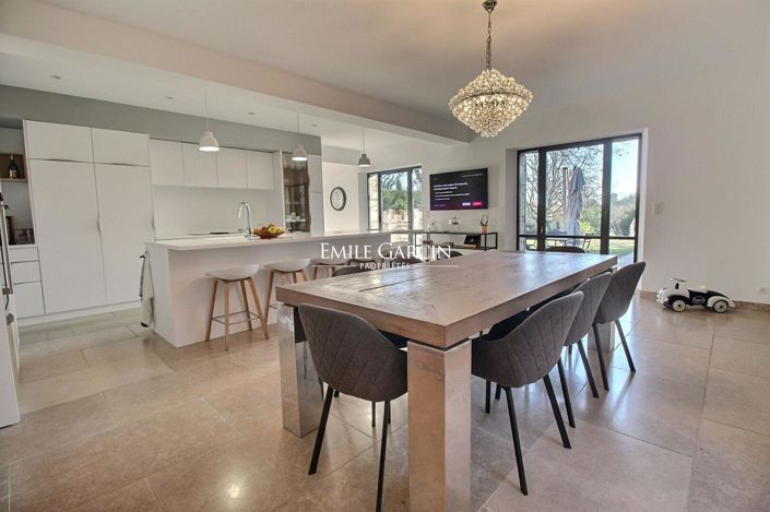 Image No.15-5 Bed House for sale