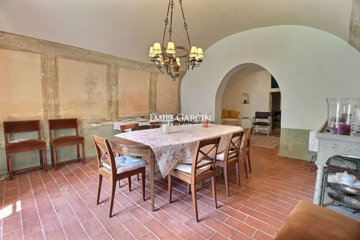 Image No.11-10 Bed House for sale