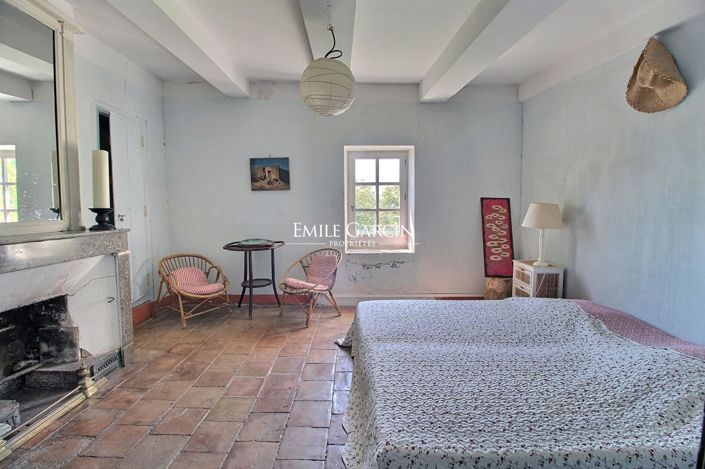 Image No.16-10 Bed House for sale