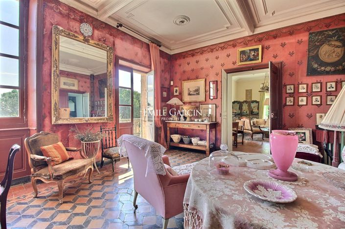 Image No.9-10 Bed House for sale