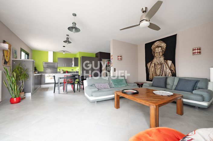 Image No.3-5 Bed House for sale