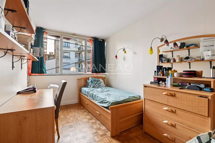 Image No.10-3 Bed Apartment for sale