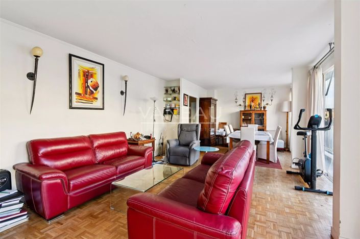 Image No.3-3 Bed Apartment for sale