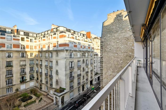 Image No.8-3 Bed Apartment for sale