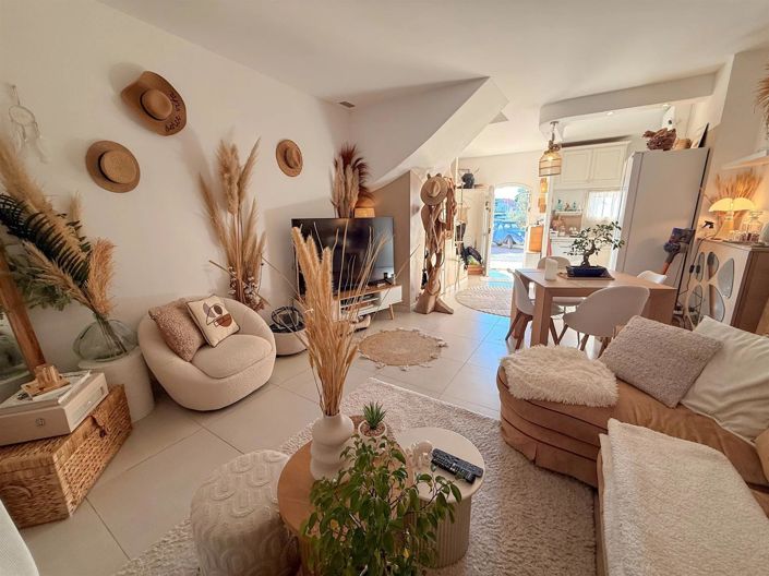 Image No.8-3 Bed House for sale