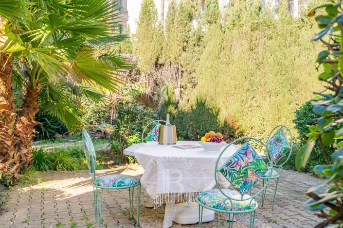 Image No.18-10 Bed House for sale