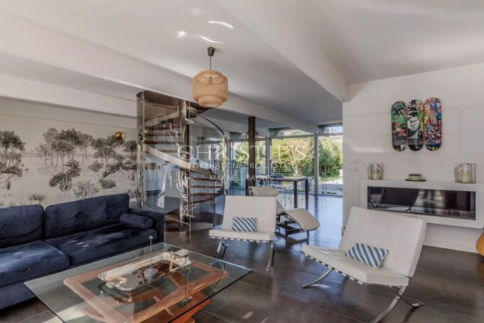 Image No.5-4 Bed House for sale