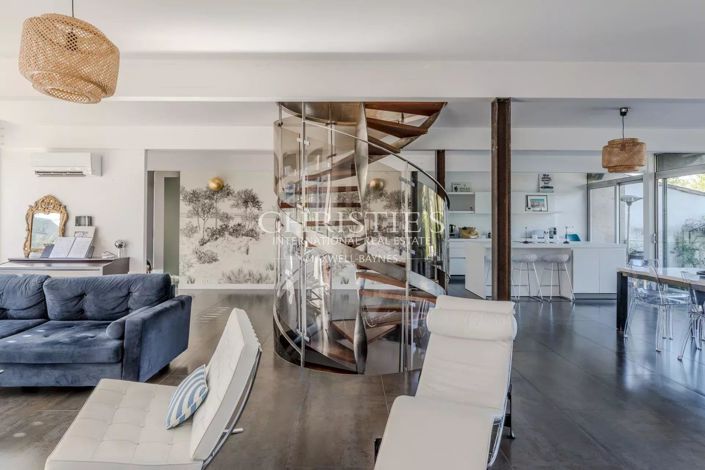 Image No.6-4 Bed House for sale