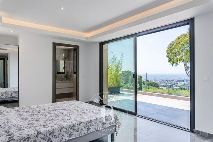 Image No.7-6 Bed House for sale