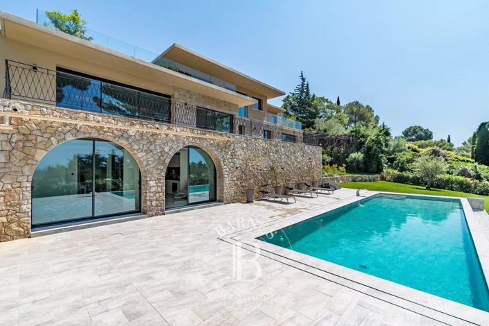 Image No.9-6 Bed House for sale