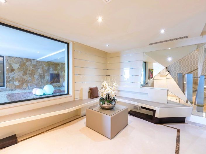 Image No.11-8 Bed House for sale