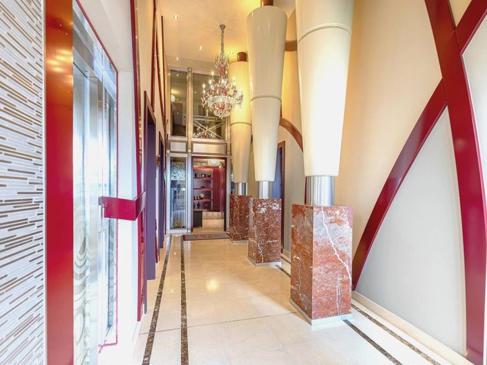 Image No.12-8 Bed House for sale