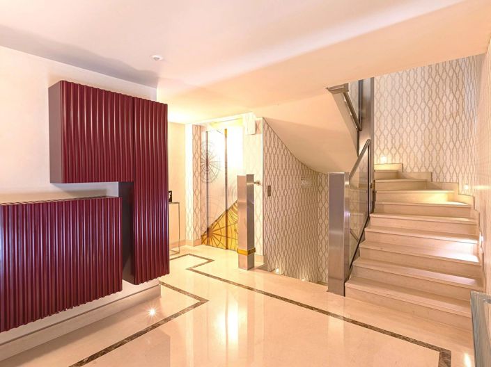 Image No.14-8 Bed House for sale