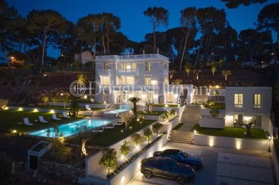 1 - Antibes, House