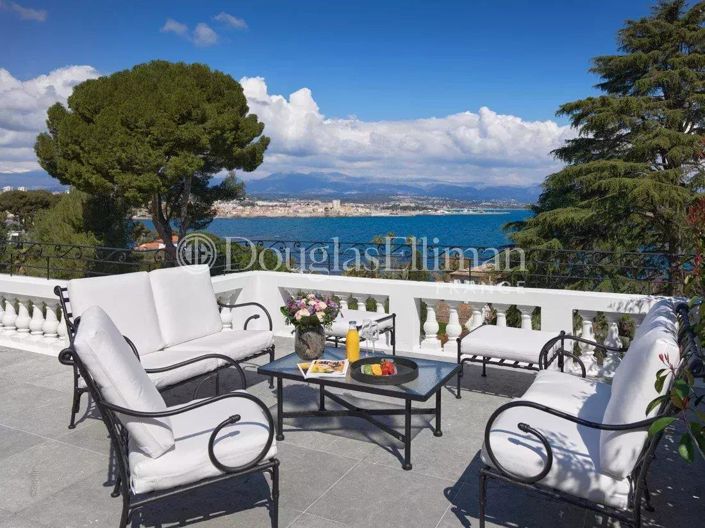 Image No.4-7 Bed House for sale