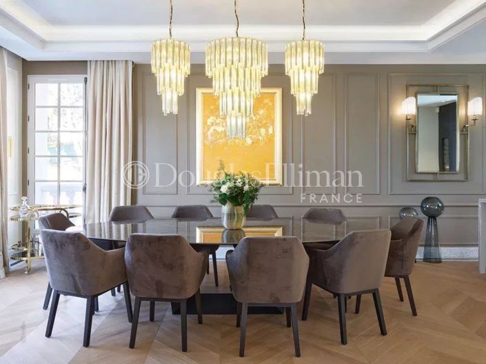 Image No.8-7 Bed House for sale